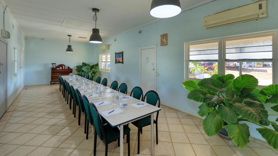 White Cliffs Hotel Bagian luar foto